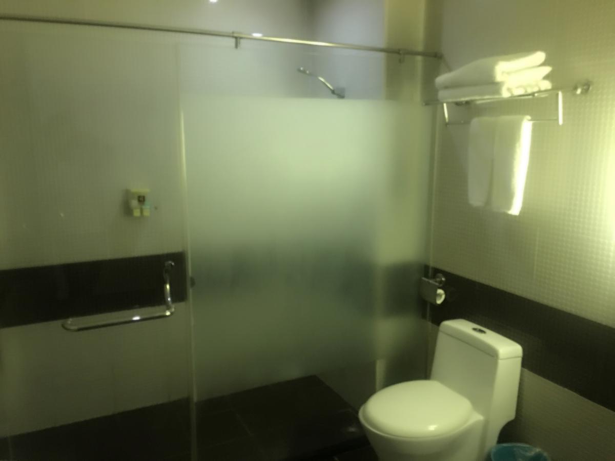 V8 Hotel Xicun Subway Branch Kuangcsou Kültér fotó